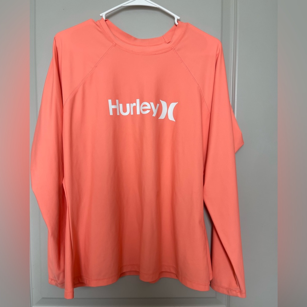 Woman Hurley rash guard swimwear long sleeve